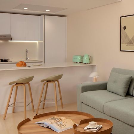 Staybridge Suites Dubai Internet City Buitenkant foto