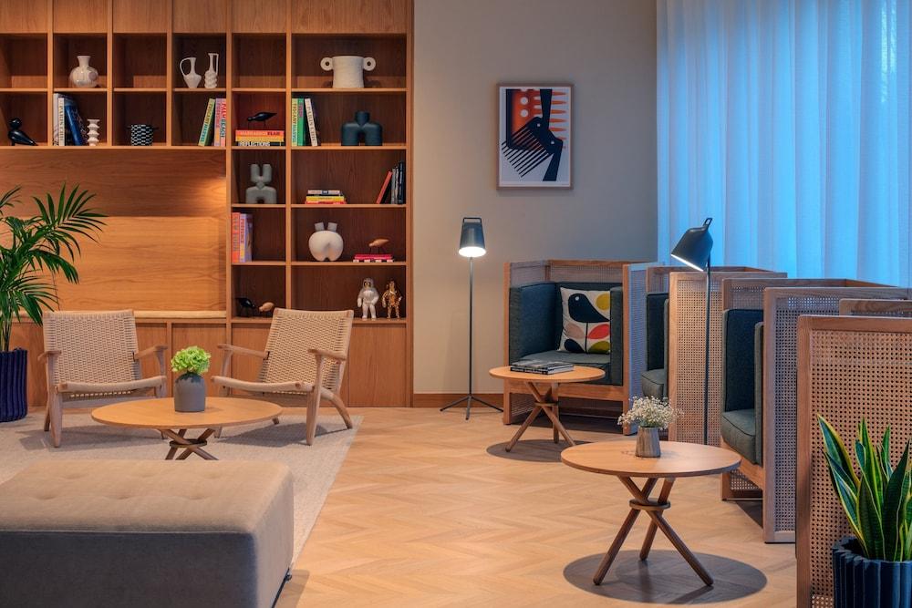 Staybridge Suites Dubai Internet City Buitenkant foto
