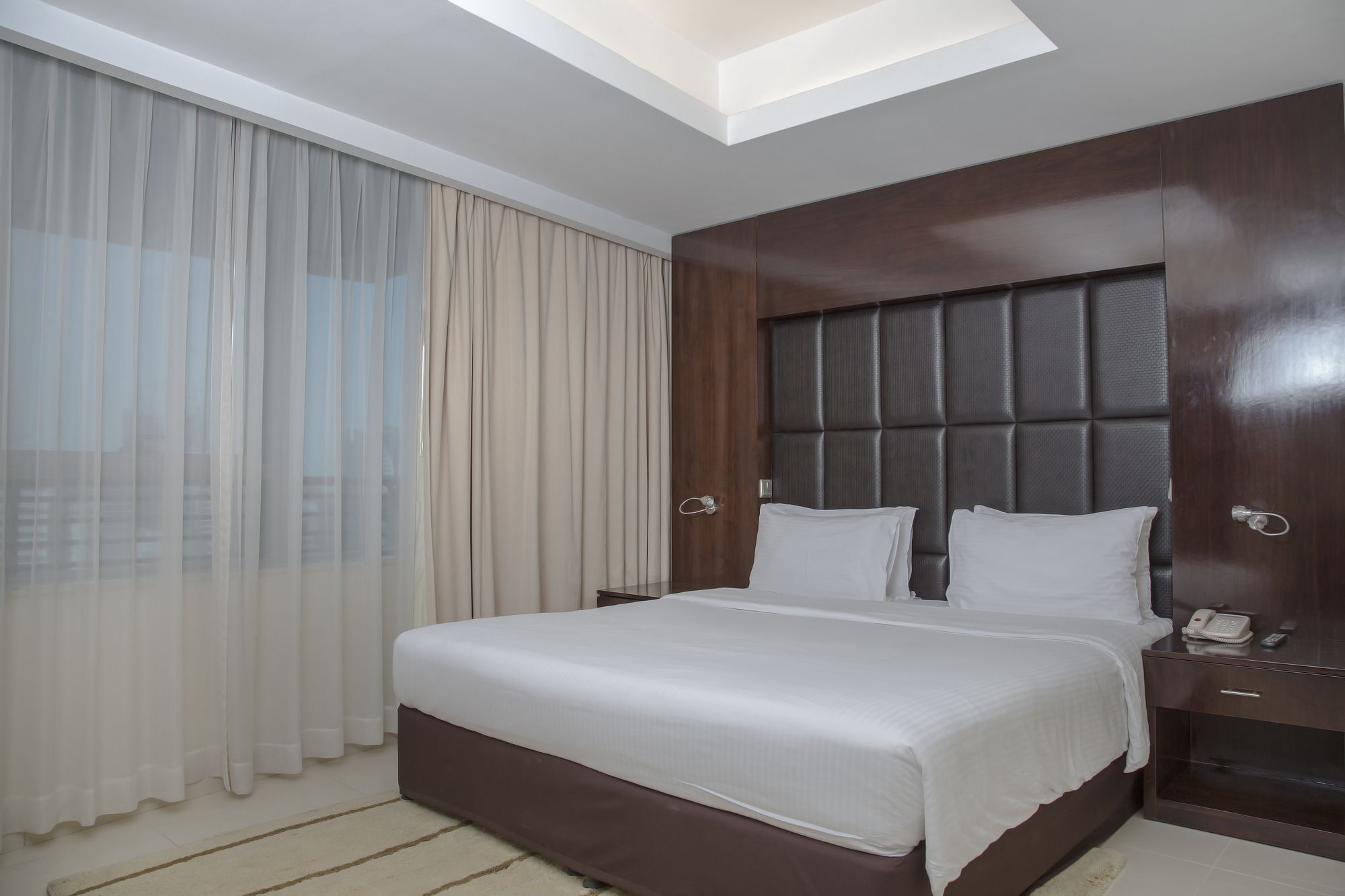 Staybridge Suites Dubai Internet City Buitenkant foto